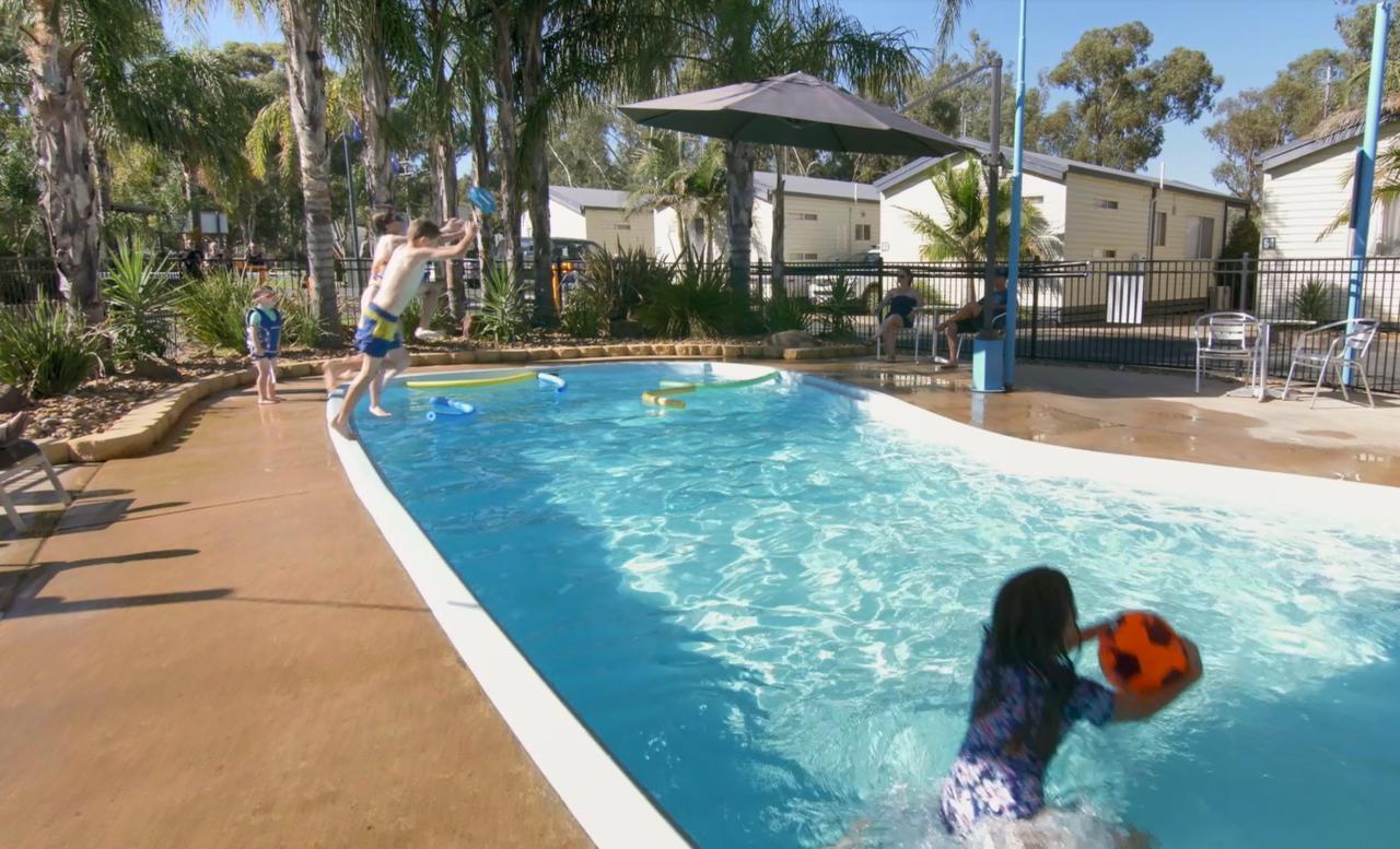 Big4 Moama Holiday Park Extérieur photo